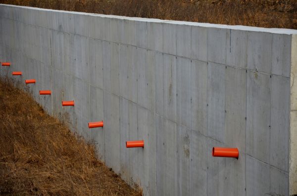 Cost of Retaining Wall Drainage in Delaware